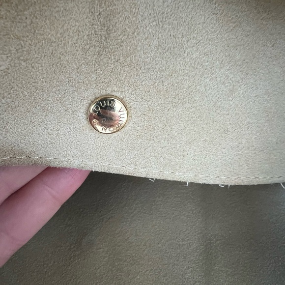 Louis Vuitton Galleria PM Shoulder Bag - Picture 5 of 16